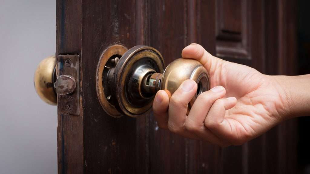 A lock that needs a door lock replacement